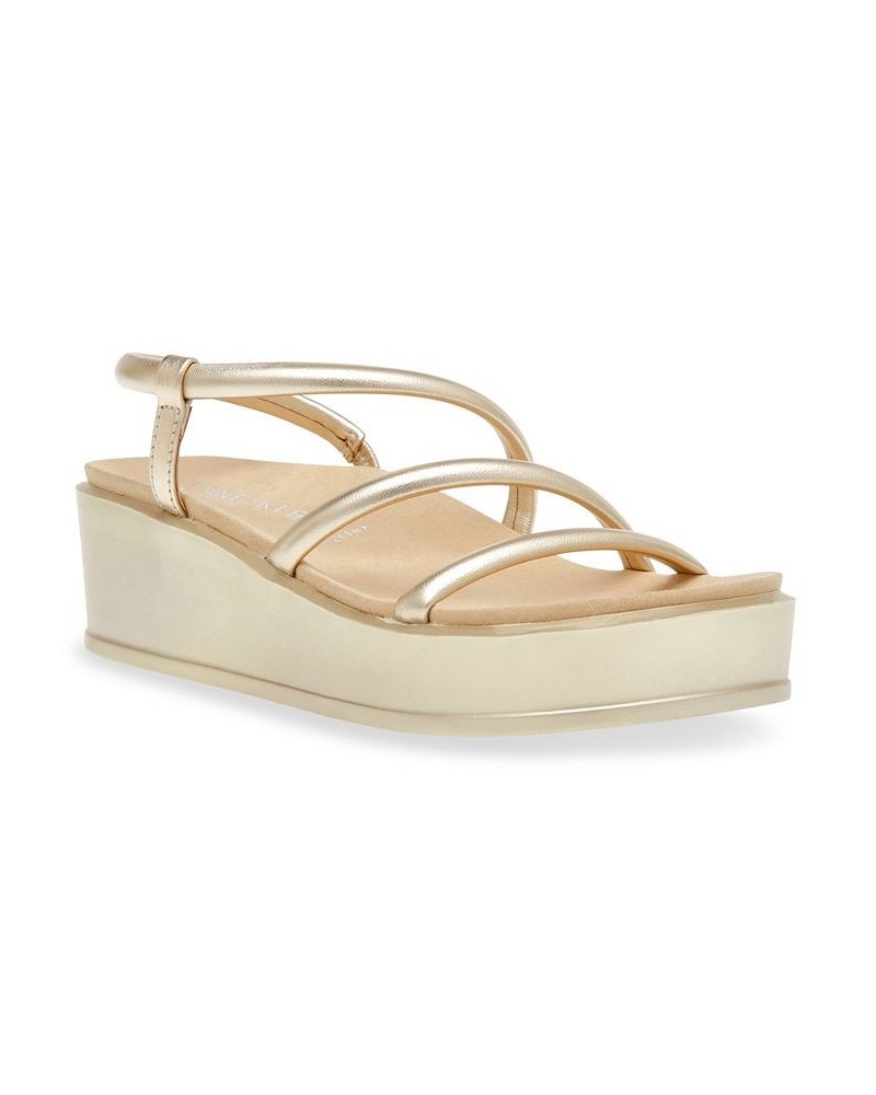 Women's Vie Flatform Sandal Silver $33.18 Shoes