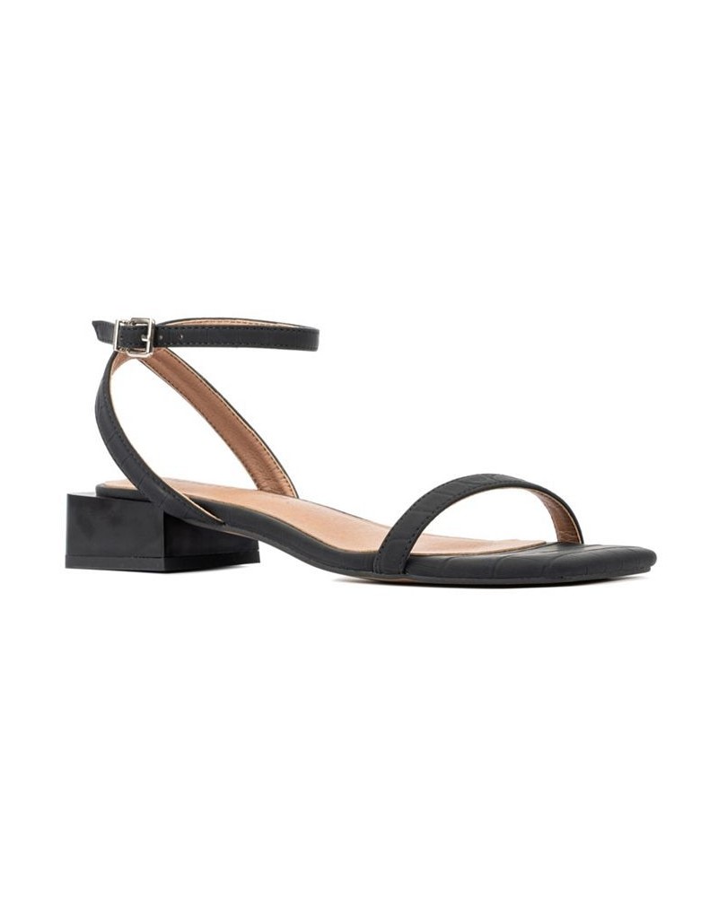 Women's April Flat Sandal Black $28.28 Shoes